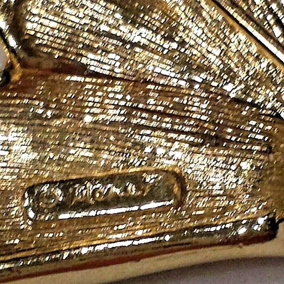 Vintage MONET Hummingbird In Flight Pin w/ Jelly Belly & Green Rhinestone Wings - Picture 7 of 7